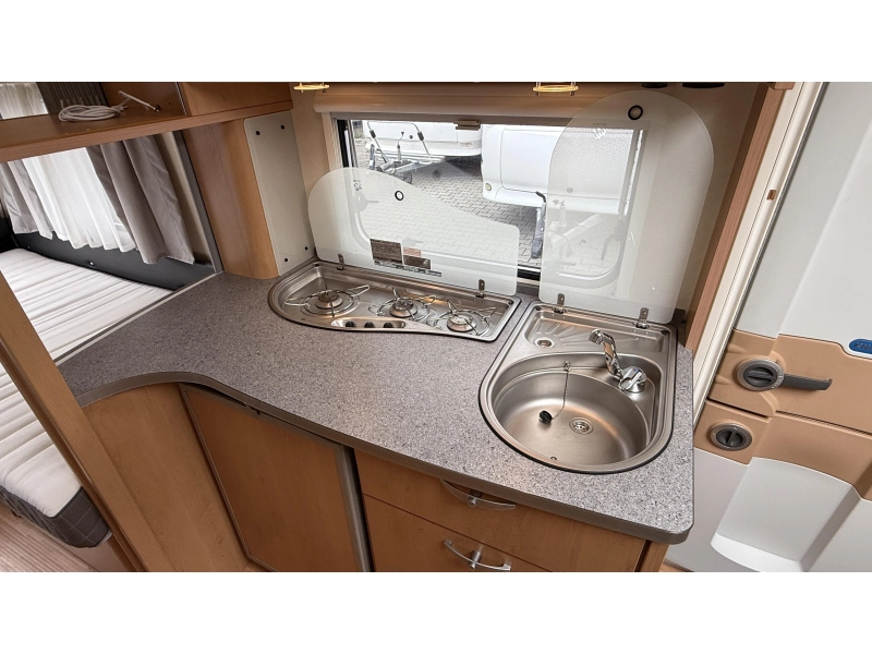 Knaus Sudwind White Edition 500 EU enkele bedden rondzit  foto: 11