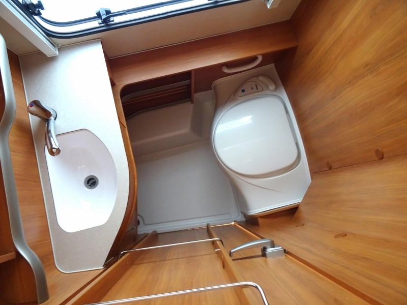 Eriba Touring 535 autark uitvoering !  foto: 11
