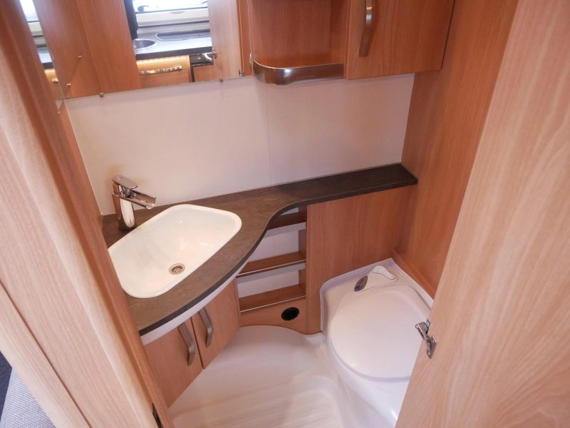 Knaus Sudwind Silver Selection 420 QD Incl. mover en fietsenrek  foto: 14