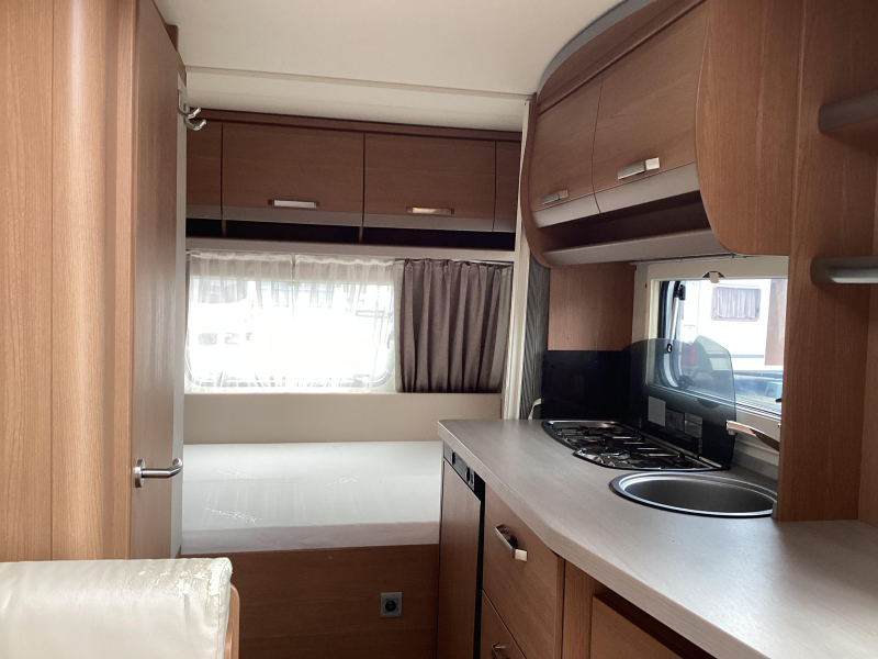 Knaus Sport 420 QD mover/voortent  foto: 17