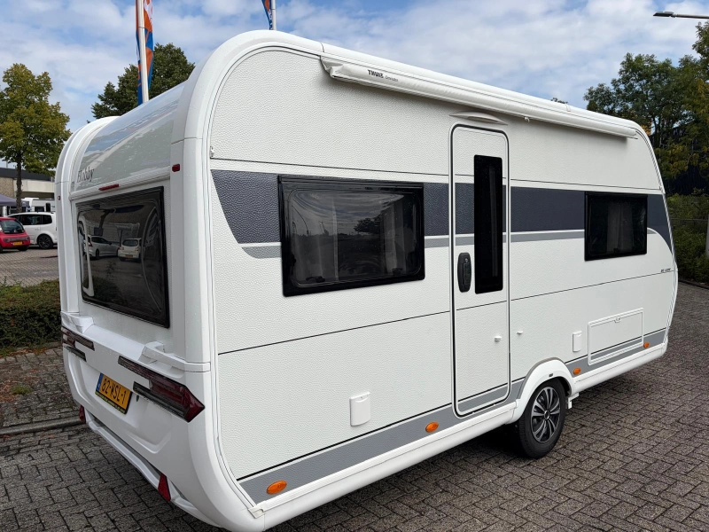 Hobby De Luxe 460 UFE Thule Luifel, Reich Mover  foto: 1