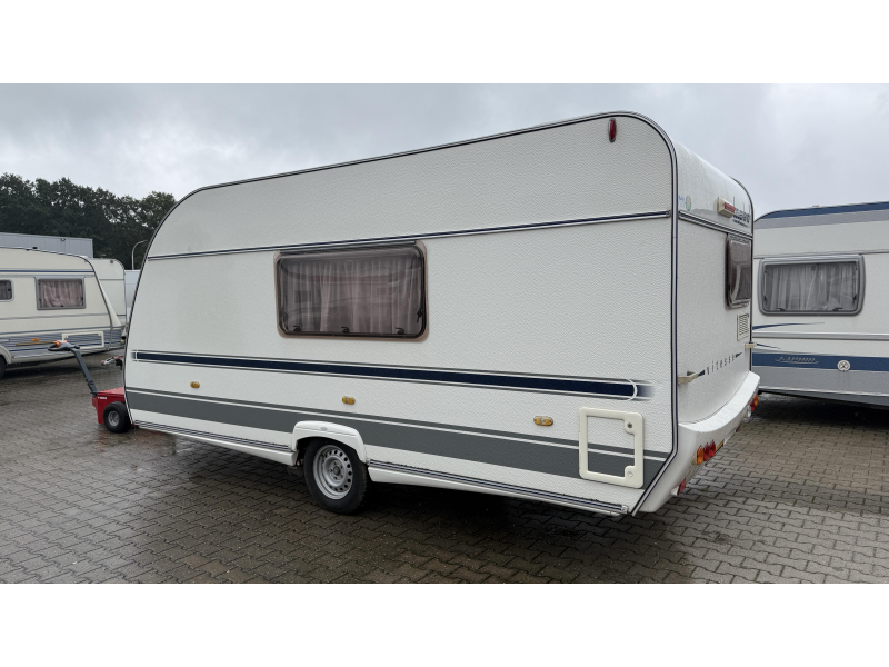 Beyerland Vitesse 460 MD eindkeuken zit vast bed  foto: 14