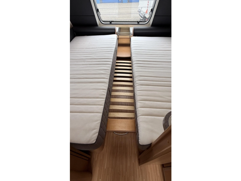 Knaus Sudwind White Edition 500 EU enkele bedden rondzit  foto: 16