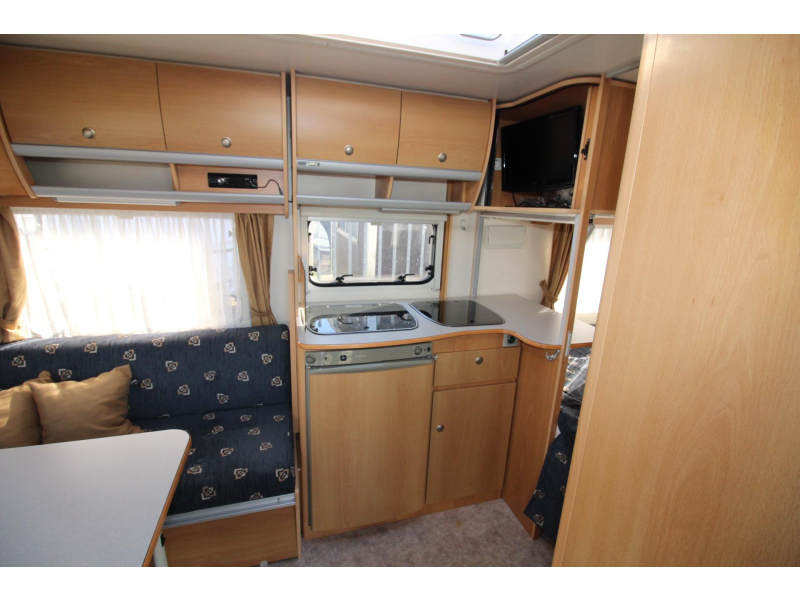 Kip Navigator 44 TDB Vloerverw Mover, Voortent  foto: 7