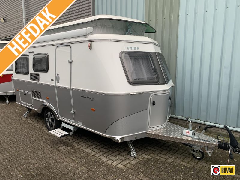 Eriba Touring Urban 530 Hordeur/Serv.luik/Luifel  hoofdfoto: 1