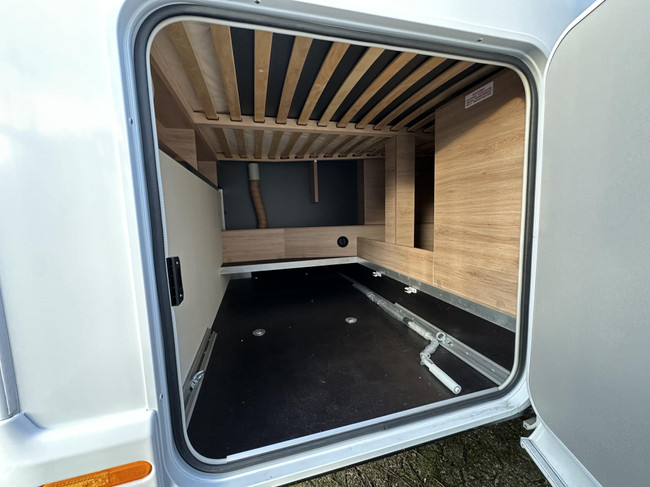 Knaus L!ve Wave 650 MF AUTOMAAT + HEFBED foto: 5
