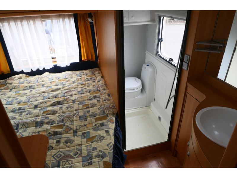 Knaus Sudwind 500 TUF mover en voortent  foto: 10