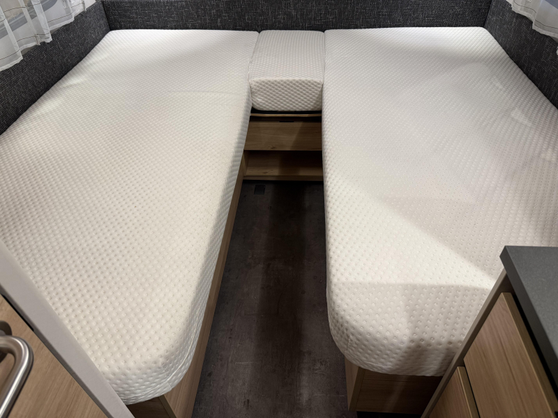 Dethleffs Camper 460 EL 2 BEDDEN ZITGR EX VERHUUR 