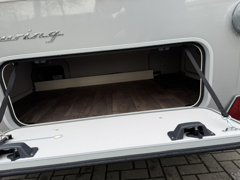 Eriba Touring 630 Urban uitvoering  foto: 11