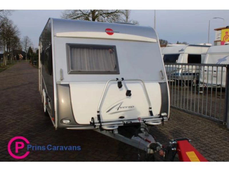 Bürstner Averso 450 Frans Bed en Rondzit  foto: 3