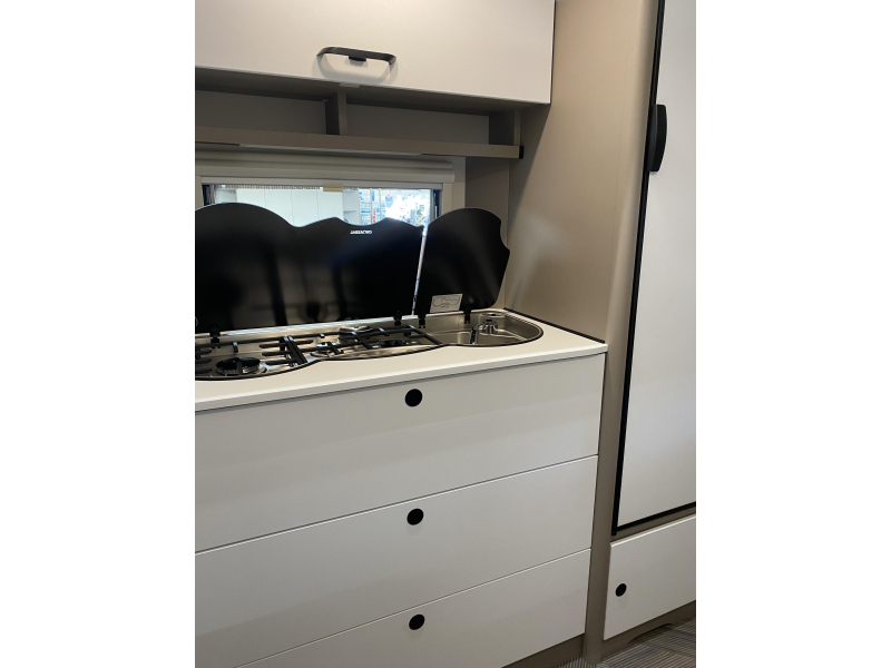 Dethleffs C'go Active 495 QSK stapelbed met 3 bedden!  foto: 13