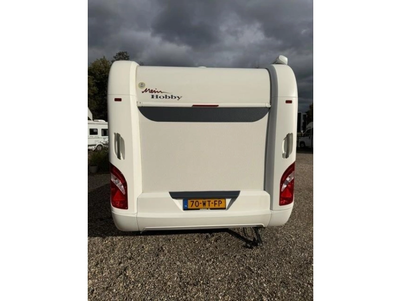Hobby De Luxe 490 KMF stapelbed zeer compleet  foto: 6