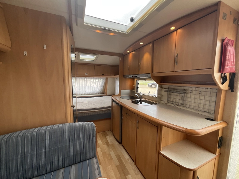 Hobby De luxe Easy 440 VOORTENT-MOVER  foto: 7
