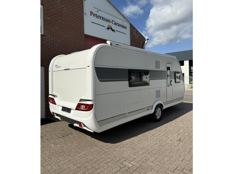 Hobby Excellent 560 WFU Incl. Mover en Luifel 
