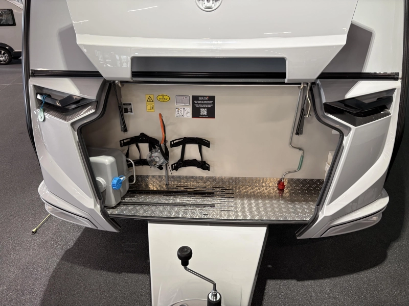 Knaus Sudwind Black Selection 500 PF kopkeuken / fransbed  foto: 18