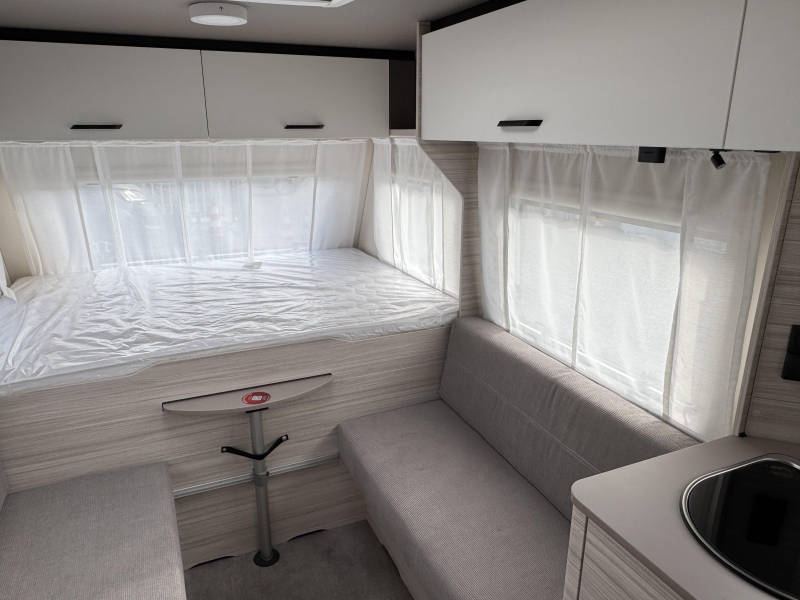 Dethleffs C'Joy 480 QLK Stapelbed met 3 bedden  foto: 16