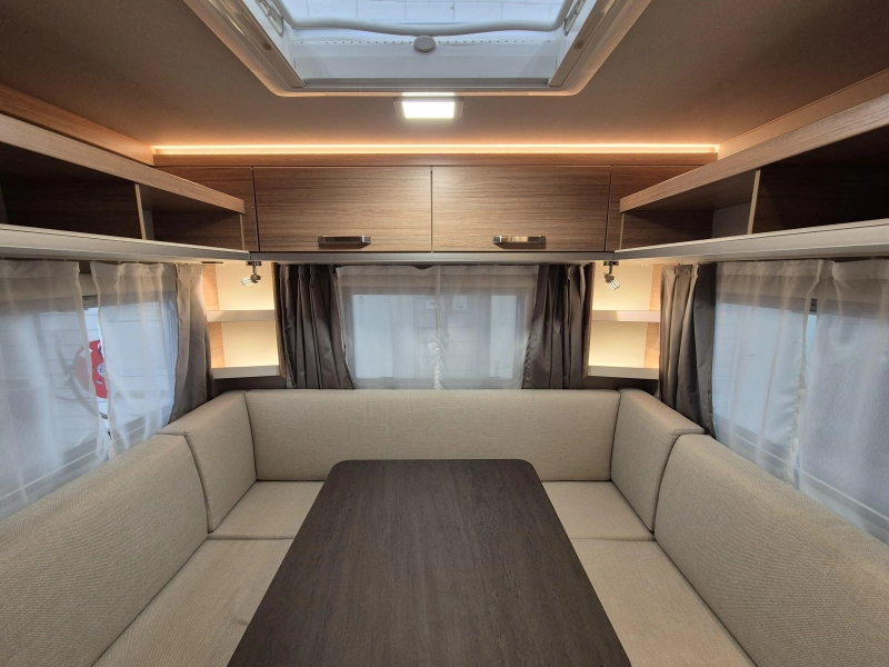 Weinsberg CaraOne Edition HOT 450 FU met Cassetteluifel!  foto: 10