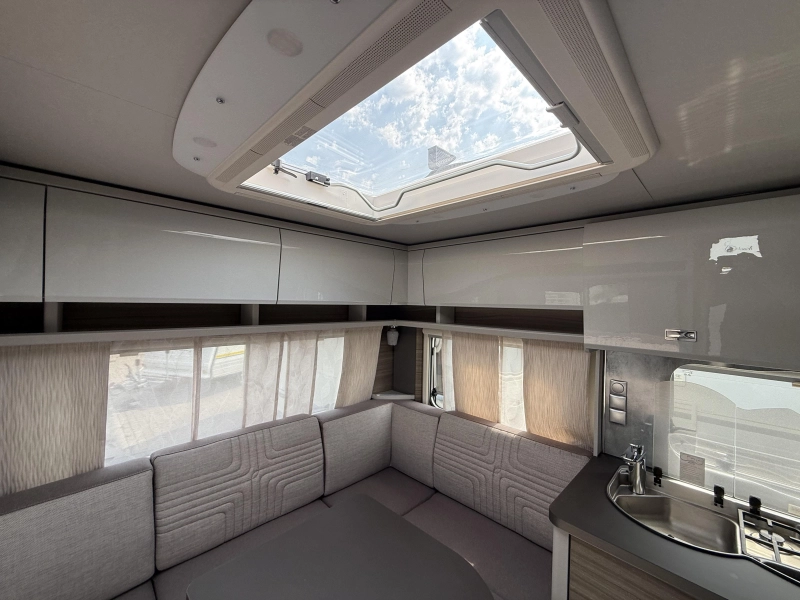 Bürstner Averso 490 TS FRANSBED RONDZIT LUIFEL  foto: 4