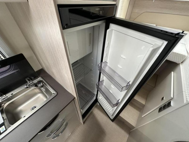 Bürstner Nexxo Van T 690 G LENGTE BEDDEN + 3.650 KG. foto: 9