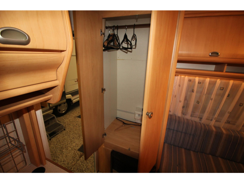 Hobby De luxe Easy 450 UB Mover, Voortent + luifel,  foto: 16
