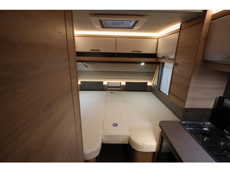 Knaus Sudwind Black Selection 460 EU Enkele bedden  foto: 13
