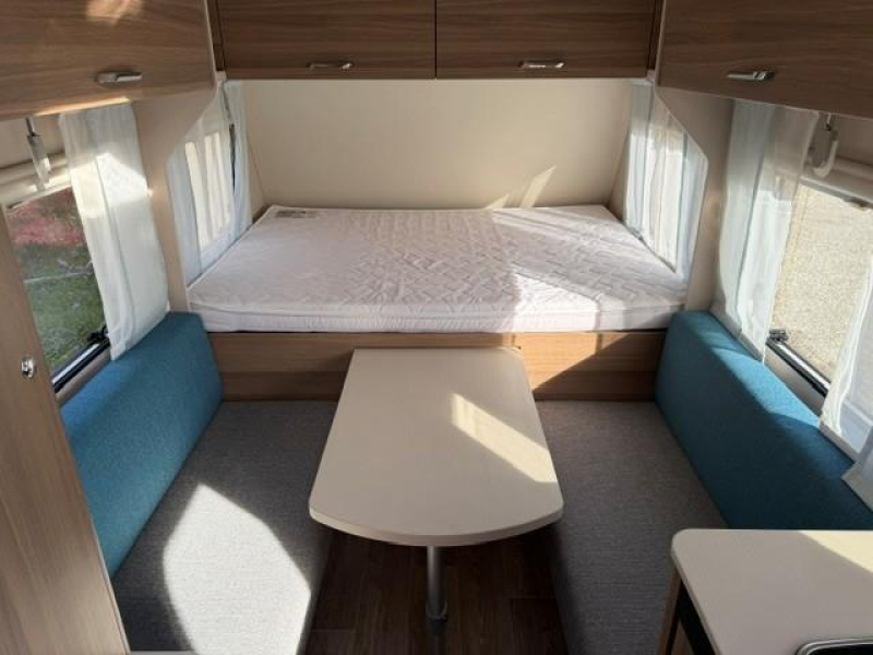 Dethleffs C'Joy 480 QLK mover airco stapelbed  foto: 13