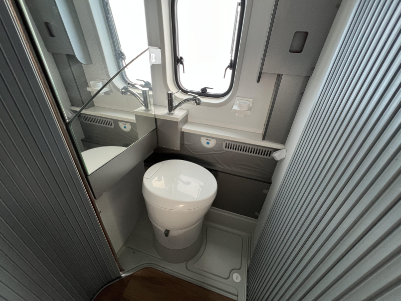 Adria Twin 640 SLX Vol opties!  foto: 15