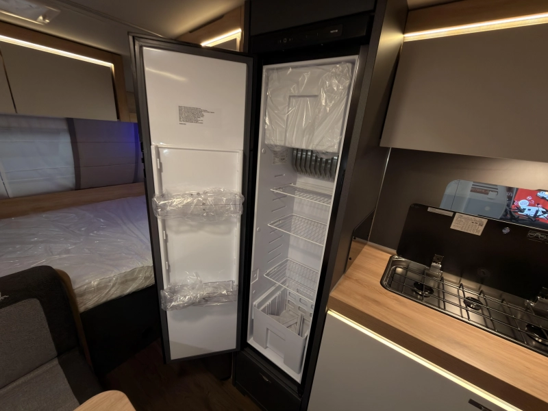 Knaus Sport Platinum 500 QDK Platinum+vloer+1800KG  foto: 17