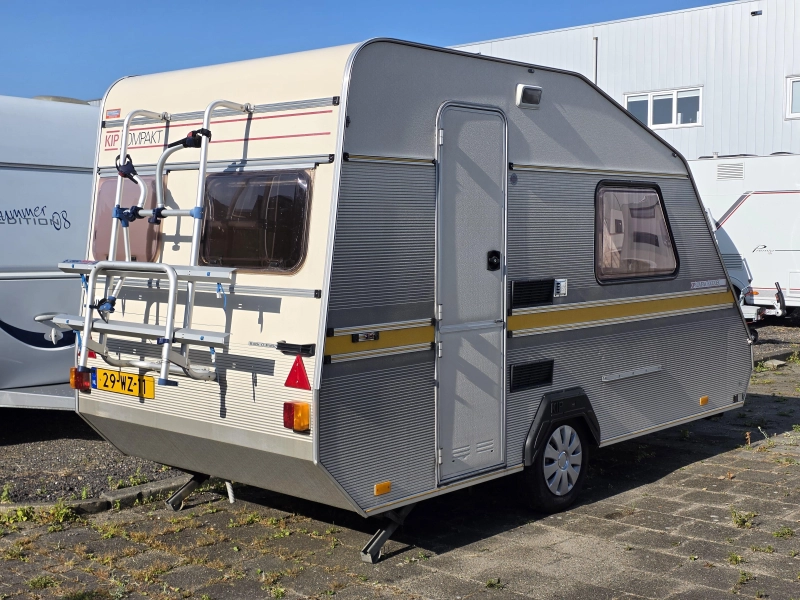 Kip Kompakt 420 EK Vaste toilet en voortent! 