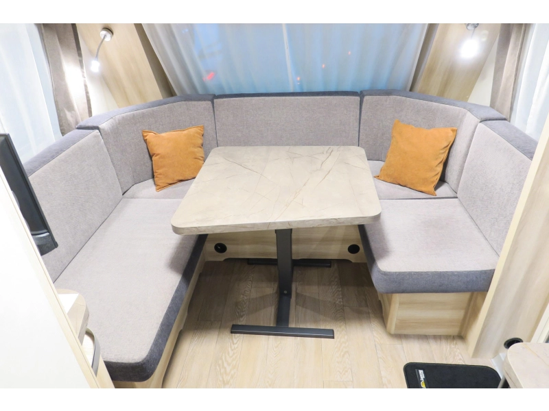 Hobby De Luxe 460 LU MOVER+CASSETTEL.+VOORTENT  foto: 7