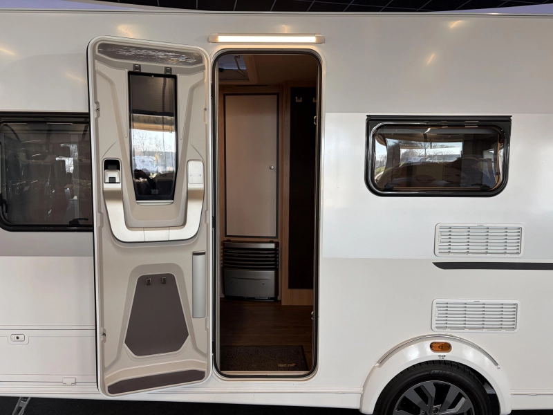 Knaus Sport 500 EU enkele bedden  foto: 5