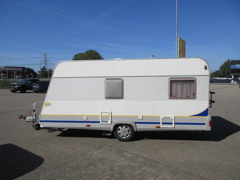 Bürstner Fun 435 TS MET VOORTENT + LUIFEL  foto: 14