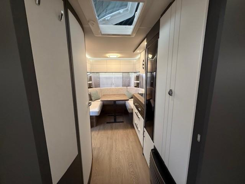 Hobby Excellent Edition 540 UL 1800 kg/ Bedverbreding/RW  foto: 5
