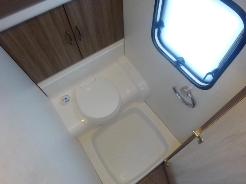 Hobby De Luxe 460 UFE  foto: 21
