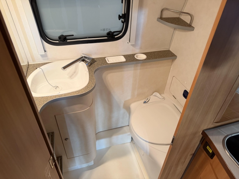 Eriba Triton 420 Unico verona / mover  foto: 10