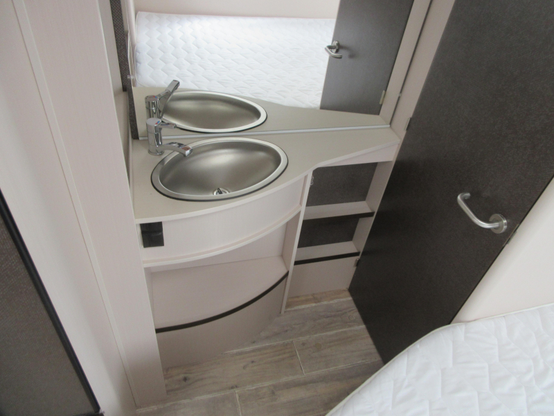 Dethleffs C'Go 495 FR MET MOVER EN THULE LUIFEL  foto: 12