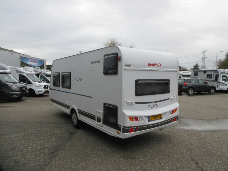 Dethleffs C'Joy 480 QLK GEZINS CARAVAN, VOORTENT  foto: 17
