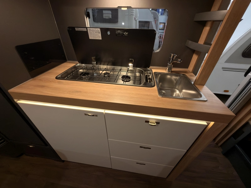 Knaus Sport Platinum 500 QDK Platinum+vloer+1800KG  foto: 19