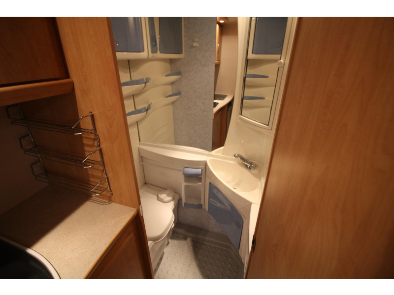 Caravelair Eldorado 420 Voortent, Fietsenrek,  foto: 14