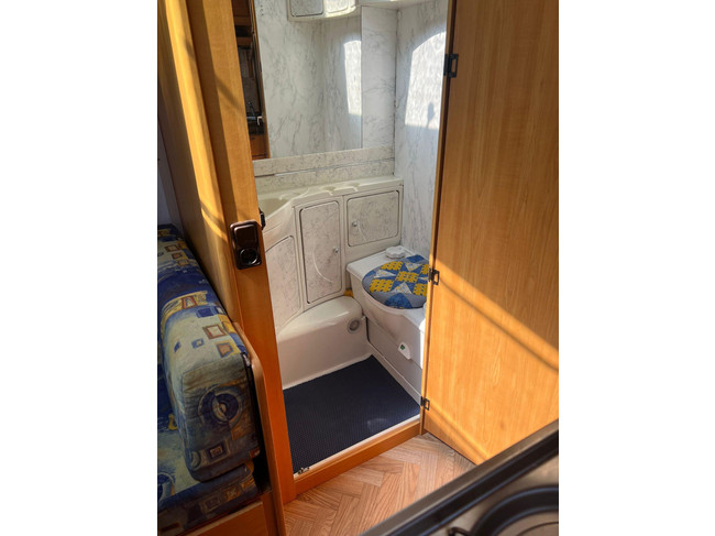 LMC 450 | Fietsenrek | Half Automatische Mover | Dinette | Voortent | Kachel foto: 16
