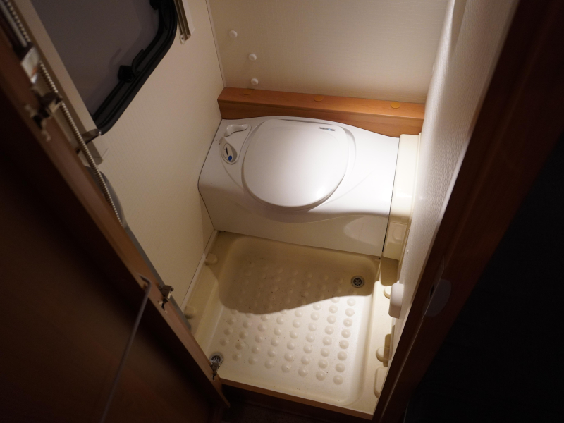 Dethleffs Camper 450 DB MET LOSSE LUIFEL  foto: 13