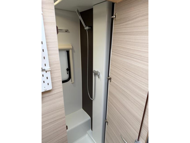 Adria Altea 492 LU Incl. Mover en Voortent  foto: 20