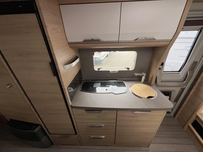 Knaus Sudwind 60 Years 550 FSK Mover, Nieuwe voortent  foto: 8