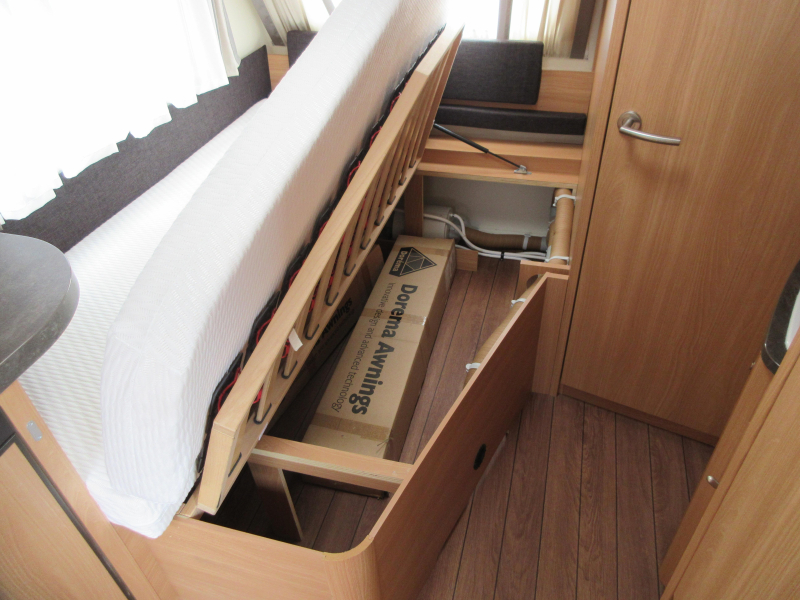 Knaus Sudwind 450 FU NETJES EN MET MOVER  foto: 5
