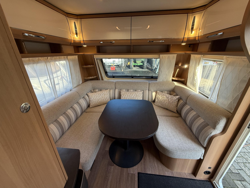 LMC Musica 490 E 2 BEDDEN RONDZITMOVER TOP  foto: 10