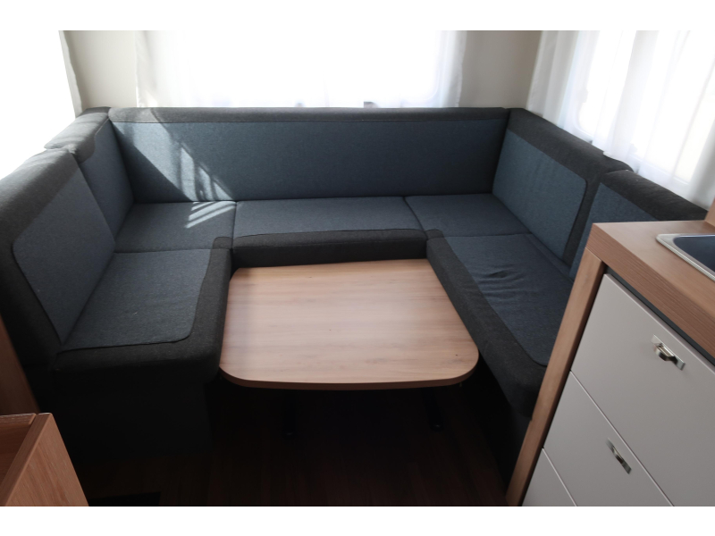 Knaus Sport 450 FU ZGAN !! MET VOORTENT  foto: 2