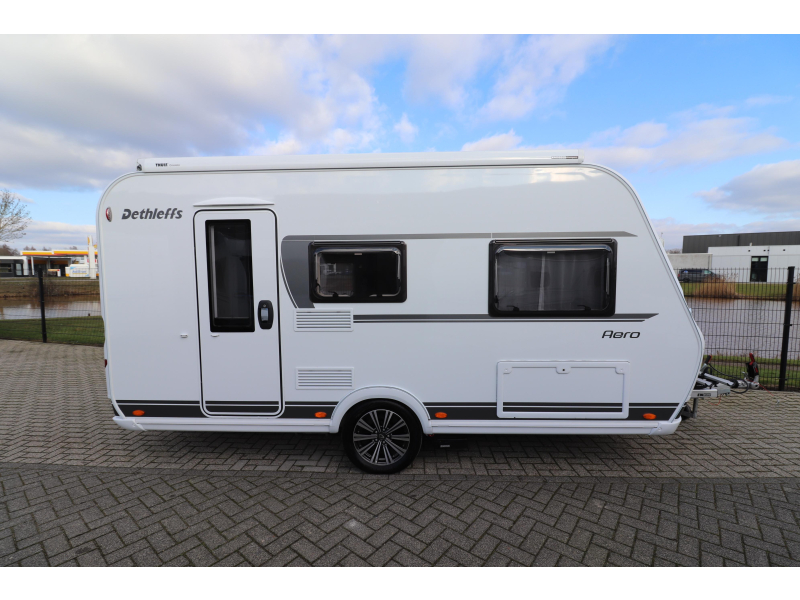 Dethleffs Aero 410 QS Dwarsbed / mover / luifel 