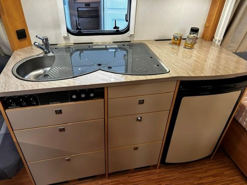 Dethleffs Camper 470 FR mover, fietsendrager 