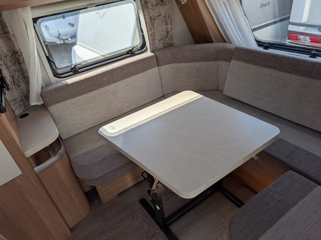 Hobby De Luxe 460 LU foto: 6