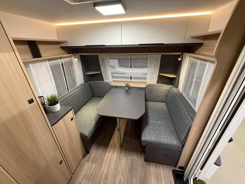 Fendt Apero Activ 465 GE 1800+C4E+vloer+beduitbouw 